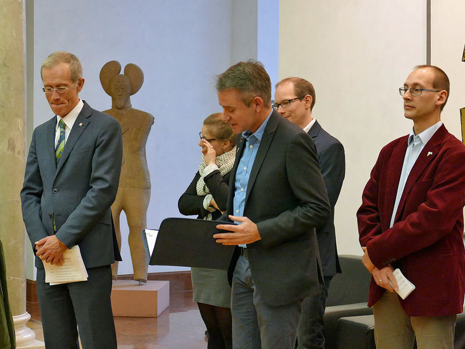 Naumburger Sternsinger zu Besuch beim Hessischen Ministerpräsidenten Volker Bouffier (Foto: Karl-Franz Thiede)